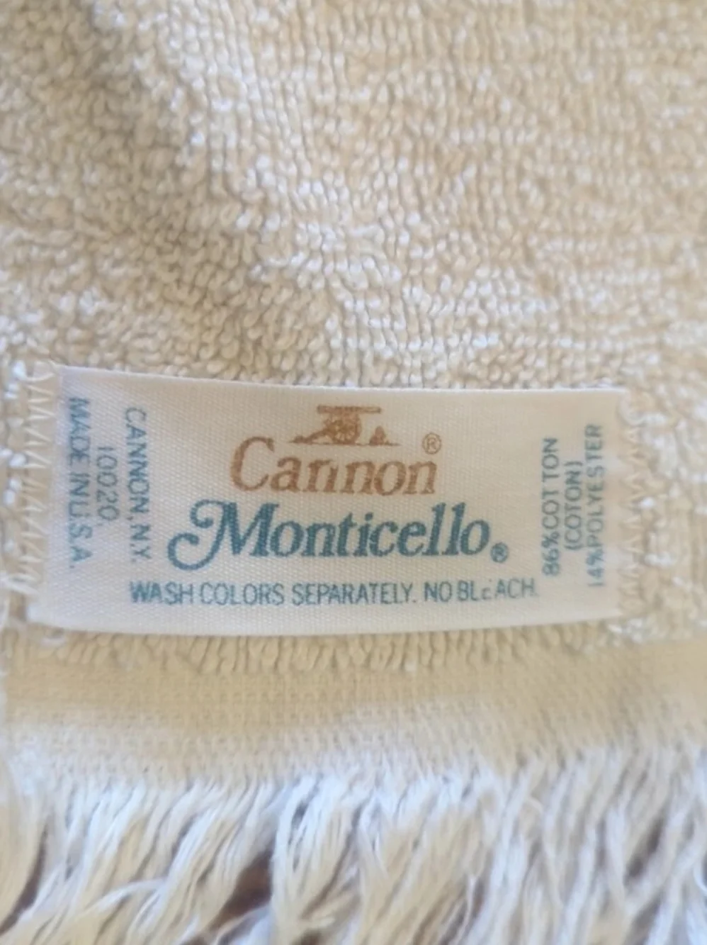 Vintage │ Two Cannon Monticello│ Fringed Sculptured Bath Towel │Beige